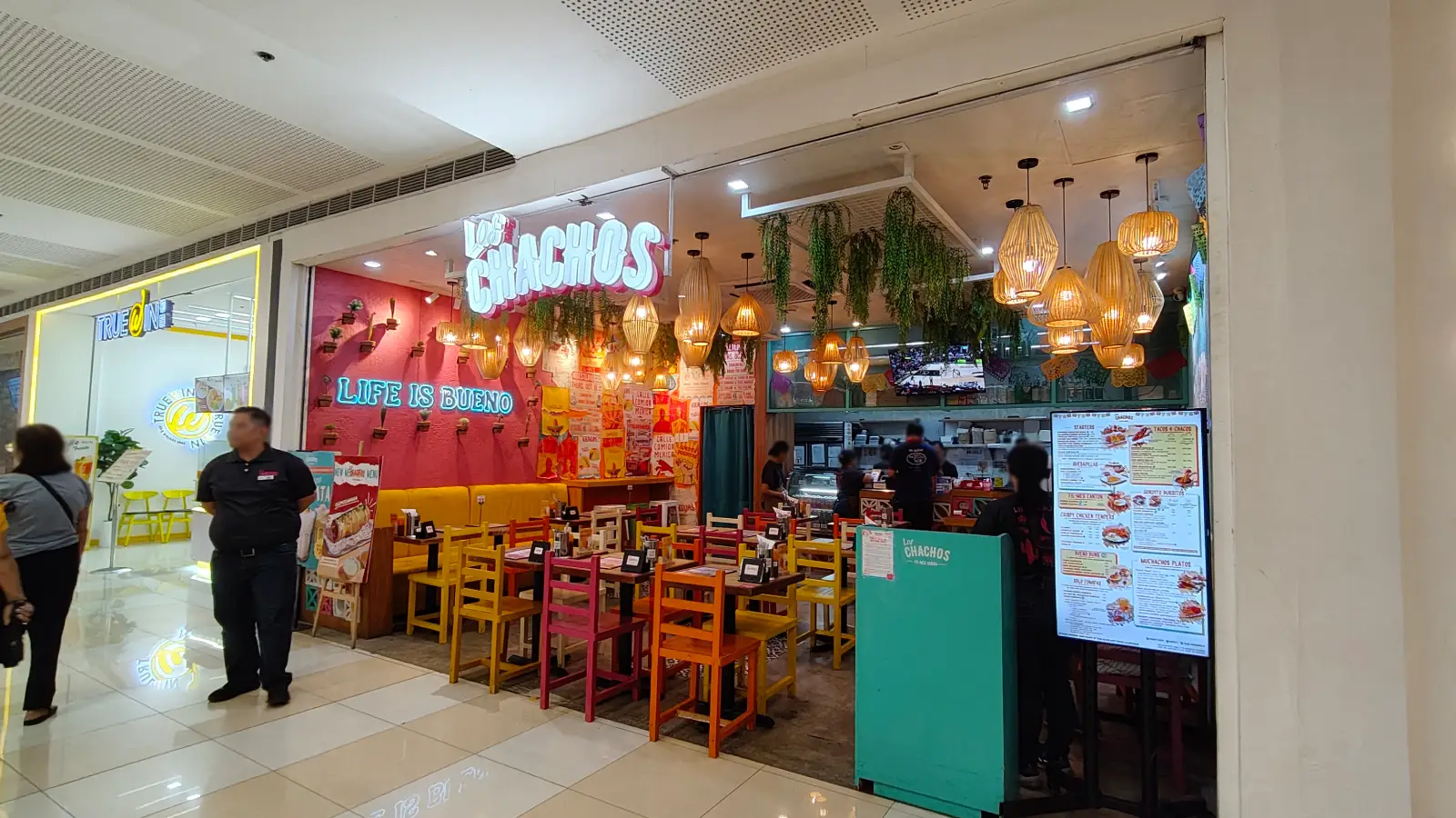 LOS CHACHOS in SM City North EDSA